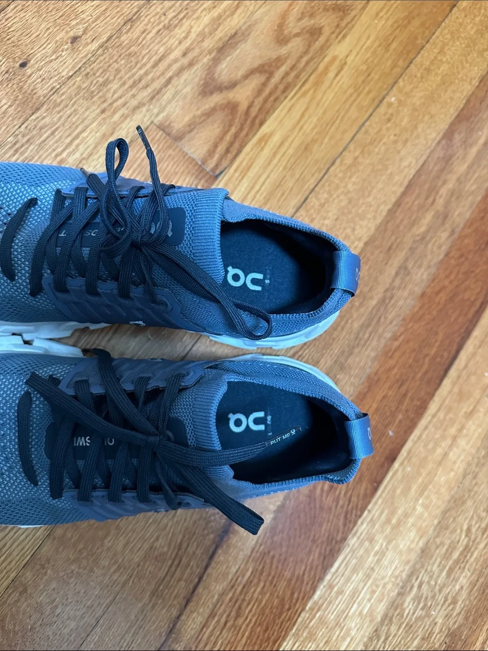 On Running Women’s Blue/ Gray Athletic Sneakers size‎ 8